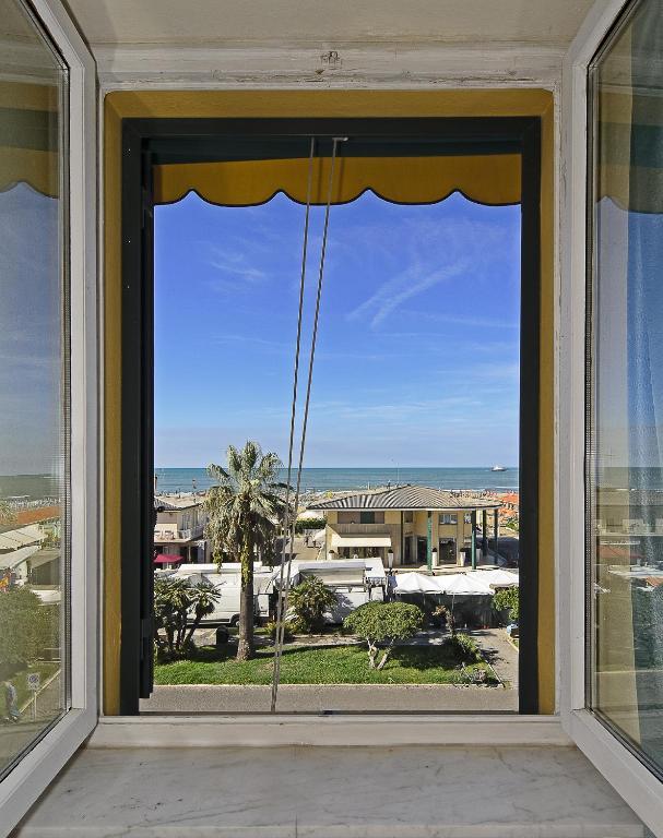 فياريجيو Hotel Bahia المظهر الخارجي الصورة
